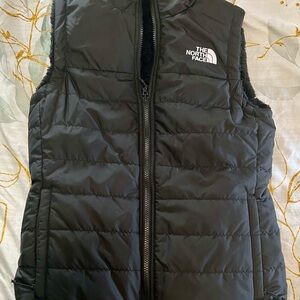 The North Face Reversible Black Puffer Vest women’s xs